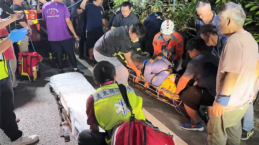 男子獲救時意識清楚，全身多處擦挫傷，頸部疼痛，送醫治療。（民眾提供／蕭嘉蕙台東傳真）