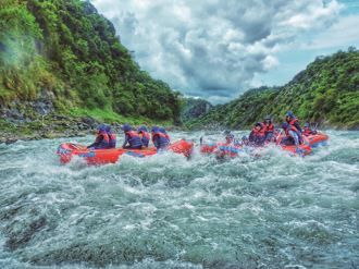 花蓮老牌親水活動 秀姑巒溪泛舟
