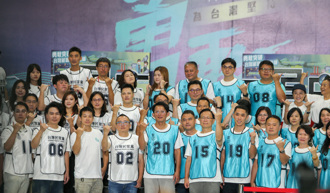 民眾黨維持「兩年條款」 工程師3理由示警：自己找死