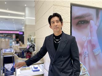 修杰楷父亲节负责「付清」！夏威夷度假不点餐「吃她们吃剩下的」