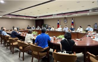 會面汽車零組件業者　經長提6大因應對策