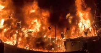 八斗子驚傳火燒船！烈焰沖天 船長偕5外籍船工急跳海逃生