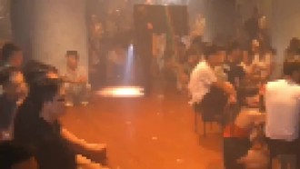 台版「极乐越南」！音乐会馆开毒趴　107名移工塞爆警局