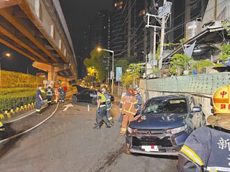 計程車違規挨撞 乘客拋飛慘死