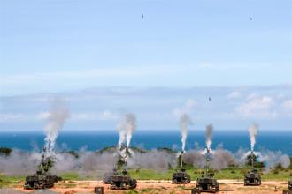 首採不架尾！M109A2自走砲機動多樣射擊方式齊發超威