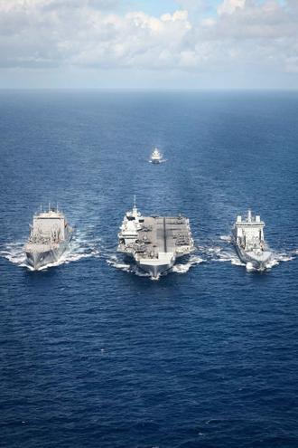 英「威爾斯親王號」航艦 完成首次「雙重海上整補」