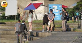 獨家》「男」以靠近：嘎琳拍廣告爆奇景　全程零互動男主角