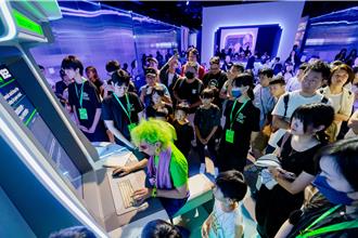 台灣團隊「超維度」參展加拿大MUTEK 展出《VS AI街頭對戰》