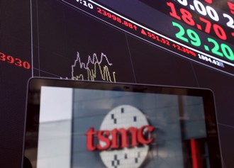 应付川普施压  财经专家献策台积电1招：让英特尔不死不活