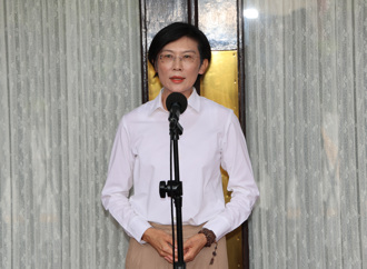 林岱桦遭爆喊住持老公  律师嘆：她还是立委「老百姓怎么办」