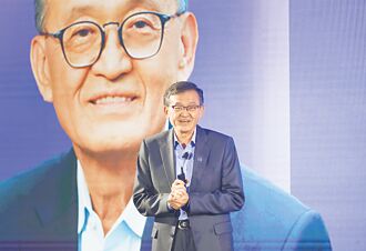 英特爾CEO保位 赴白宮求合作