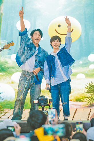 魏嘉瑩組限定新團韋魏就照