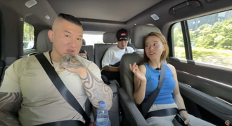 館長在深圳開直播！對台灣粉絲喊「一家人應該回家了」