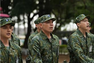 職棒選手變天兵！黃恩賜入軍營「操瘦6公斤」1失誤被學生反虧