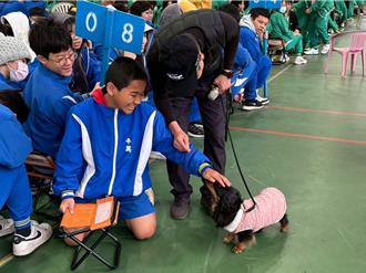 桃園動保處跨局合作 首創寵物療癒課程助市民舒壓