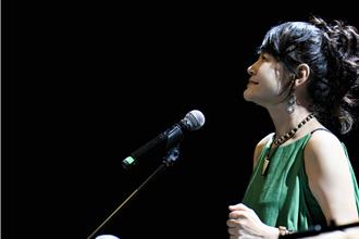 金曲歌后、国宝级诗人揪上百名女性合作曝生命史之美