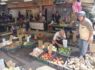 颱風豪雨連襲菜價高 北農13項平穩蔬菜超市同步開賣