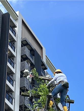 杨柳颱风新北近千户停电 台电动员百人抢修 拚深夜全数復电