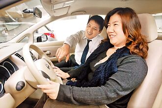 關稅未定，受H1新車買氣遞延拖累 汽車任意險 占比跌破四成