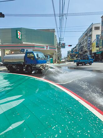 家燕過境恆春、潮州 屎彈如雨下