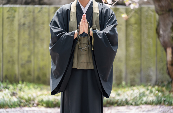 社會上有人藉宗教騙財、騙色一事層出不窮，圖為示意圖，與當事人無關。（圖:shutterstock/達志）