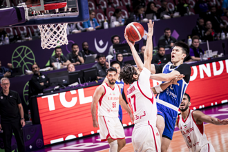 中華隊遭逆轉輸伊朗   FIBA疑發迷因圖嘲諷  球迷怒洗版