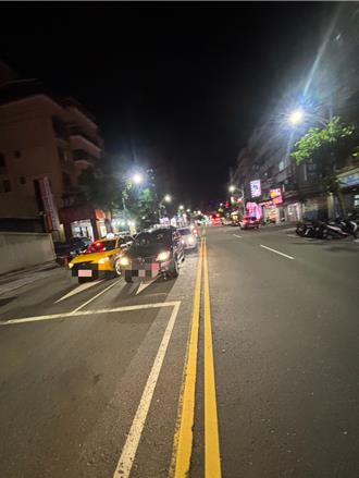 新北蘆洲男疑精神不濟闖紅燈撞車 赴警局做筆錄又自摔