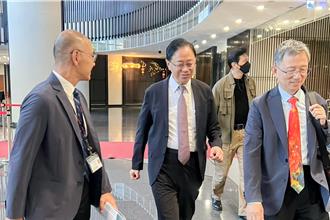 桃园要有市立医院！张善政率队亲赴医审会争499病床