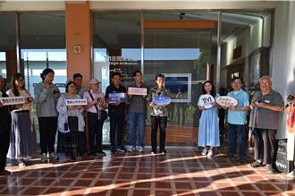 夜幕下的藝術！台東「夜間美術館」開幕 吸引民眾朝聖