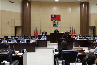 苗栗縣議會臨時會三讀通過5案  道路自治條例及路樹修剪熱議