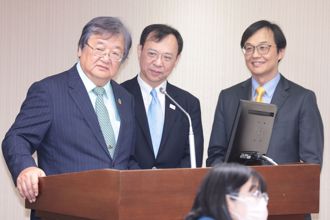 川普喊課藥品250％高關稅 立委要求主動監控3類藥物