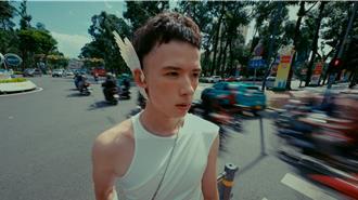 NIO化身愛神邱比特！越南街頭邂逅「大談男男戀」