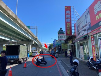 快訊》五股砂石車硬切車道　騎士遭擦撞倒地「當場輾斃」