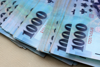 別讓錢飛走了！退保日期藏陷阱 選錯年金少領1個月