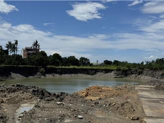 美濃盜採成災「大峽谷變湖泊」　立委震怒：加重裁罰