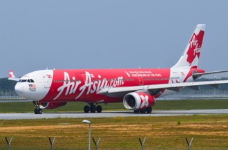 怎麼回事！亞航飛首爾「降錯機場」 乘客大驚空姐也錯愕