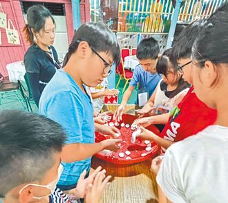 國姓學員體驗播音員 製牛汶水