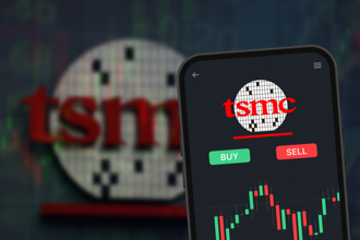 比照輝達、AMD...台積電15％銷陸營收歸川普？行家示警3大風險 AI仔搭「這2檔」會更穩