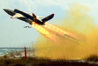 陆首架高速垂直起降无人机掀海战革命 要让每艘军舰都变航母