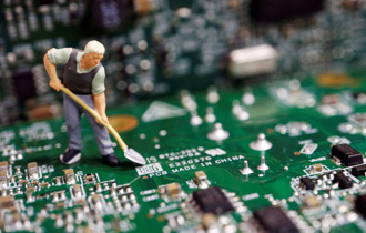 川普又放火！揚言半導體新關稅上看300％ 2周內拍板