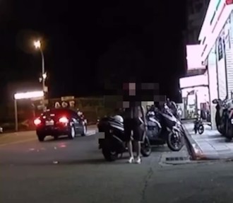 信义区街头亮刀！26岁男超商前挥舞水果刀 警火速到场压制