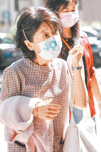 京華城案 陳佩琪旁聽失控 被帶離