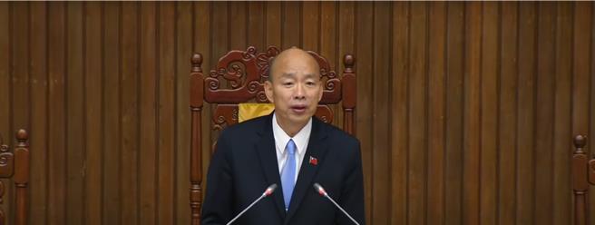 立法院15日三读通过《丹娜丝颱风及728豪雨灾后復原重建特别条例》，核定重建经费上限600亿元，受害户淹水达50公分以上者，除依水灾救助标准发放外，每户再发给2万元。（摘自国会频道）