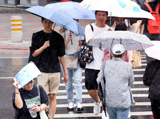 天氣》下周雨變多 2熱帶擾動醞釀 專家揭路徑