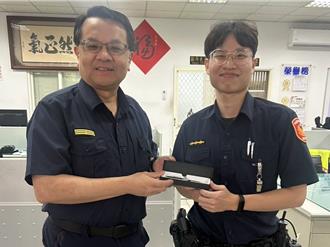 平镇警苦读录取三等刑事特考殊荣 水墨名家挥毫祝贺