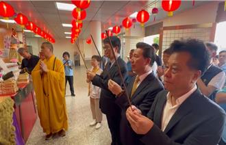 金门办两岸和平祈福超荐法会  邱垂正跨海祭拜盼正常交流