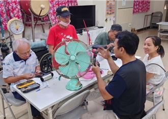 竹縣城市維修站 只要50元！小家電、玩具都能修