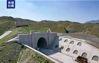 陸首條穿越賀蘭山鐵路隧道貫通 全長8792米「I級高風險」