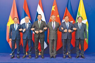 澜湄机制劝和柬泰 王毅提5共识