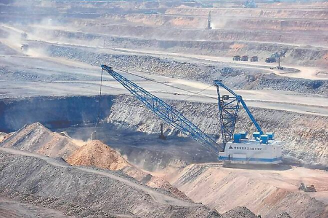 外媒15日引述知情人士報導，北京針對外國企業發出警告，強調不得囤積稀土及其產品。圖／新華社